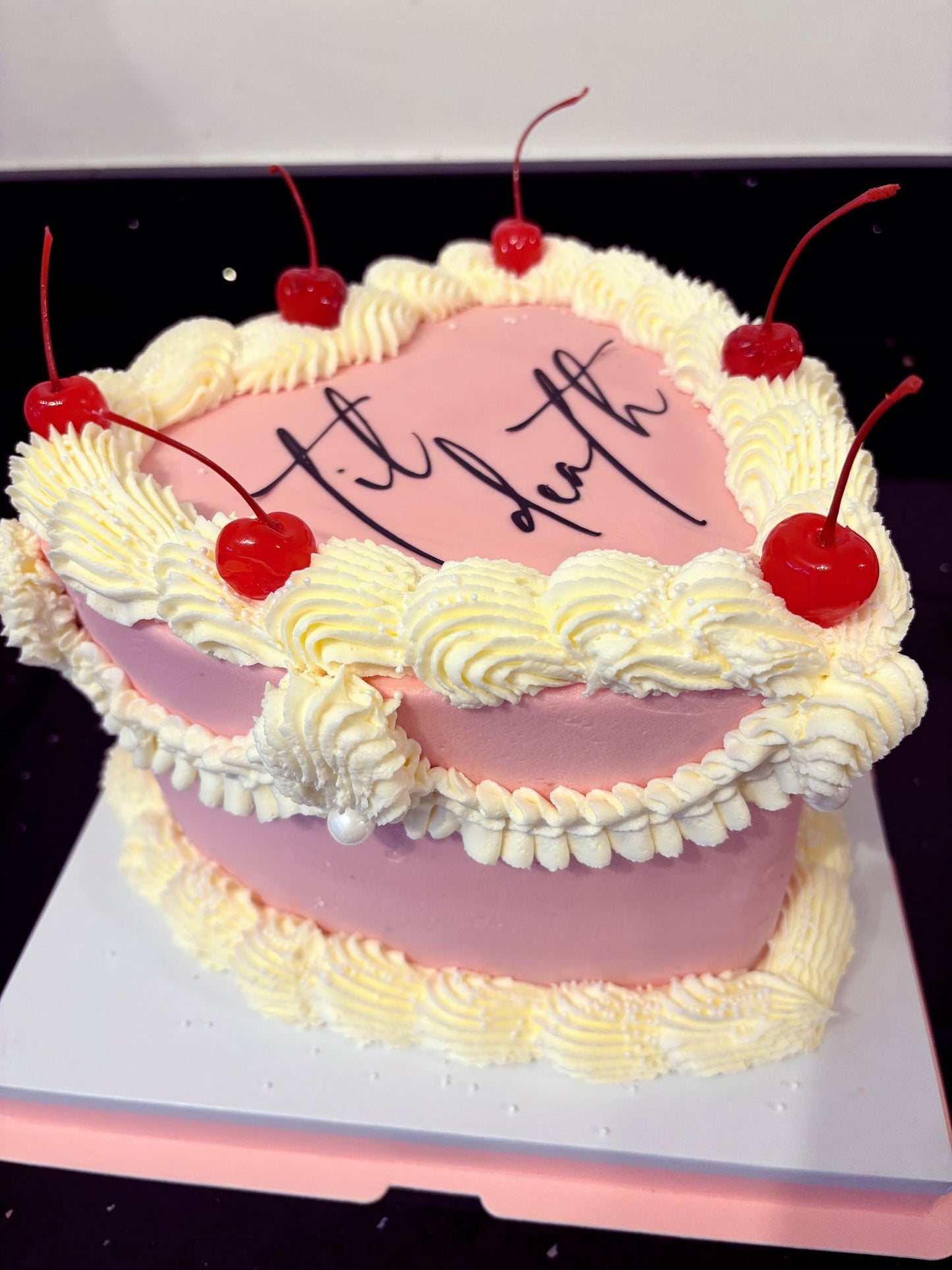 Lambeth Custom Cake